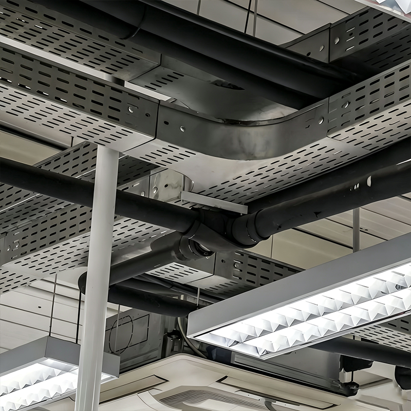 Bandeja para cables perforada de zinc, aluminio y magnesio